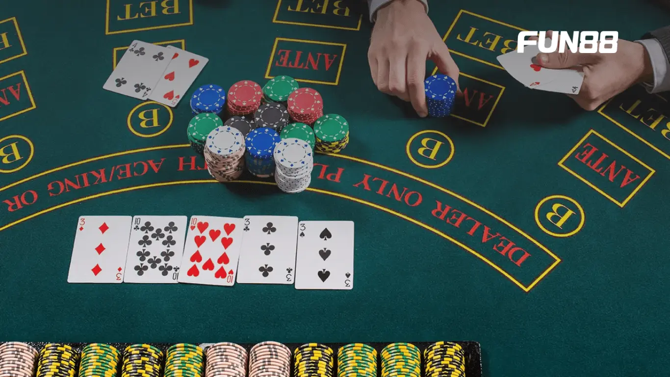 Đọc vị đối thủ là mẹo giúp bạn tăng cơ hội chiến thắng khi chơi Poker